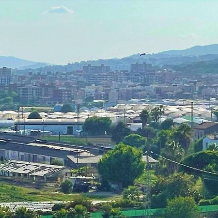 Apartamento Con Piscina Y Gran Terraza Con Vistas - Muy Cerca De La Playa, El Centro Y La Estacion Vilassar De Mar Exterior photo