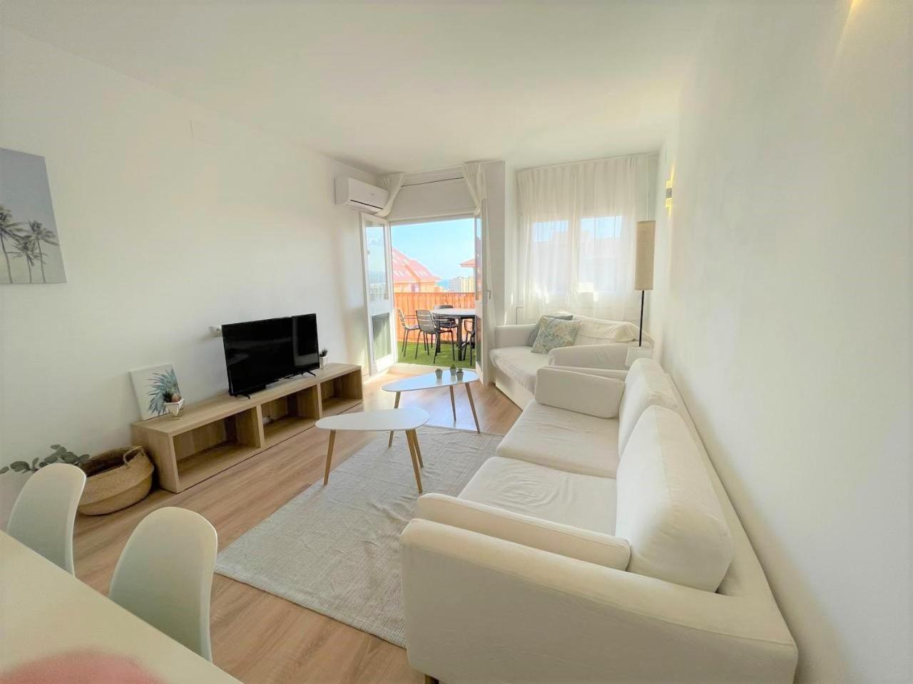 Apartamento Con Piscina Y Gran Terraza Con Vistas - Muy Cerca De La Playa, El Centro Y La Estacion Vilassar De Mar Exterior photo